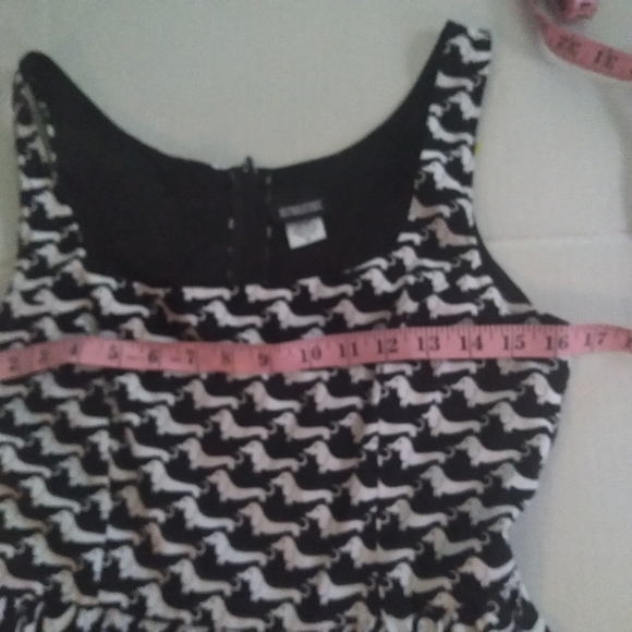 Motcloth Retrolicious Retrilicios Dress SZ M dachshunds Dogs Print Black Used - Picture 11 of 14